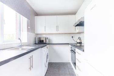 2 bed flat, Lonsdale Court, Jesmond, Newcastle, NE23HF - Image 5